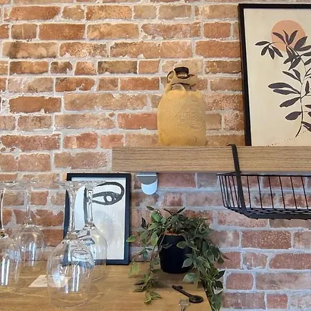 Brand New Centre 2 Apartment