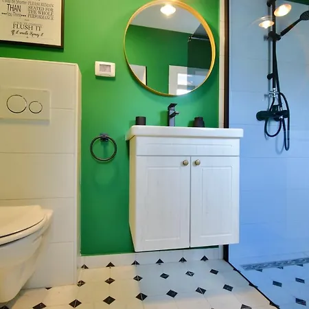 Brand New Centre 2 Apartment