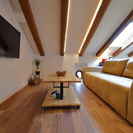 Brand New Centre 2 * Pula