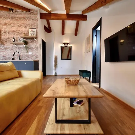 Brand New Centre 2 Pula