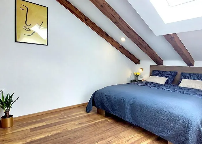 Brand New Centre 2 Pula