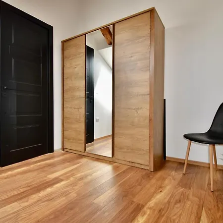 Apartment Brand New Centre 2 *